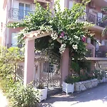 Starlight Hotel 2*