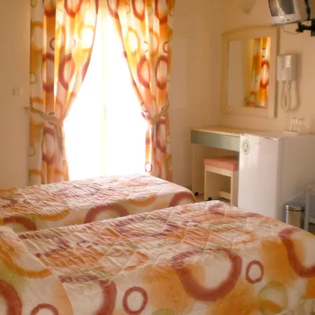 Starlight Hotell 2*