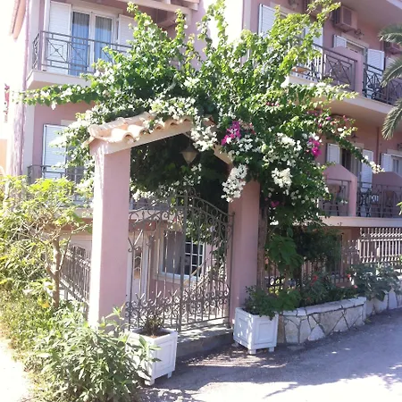 Starlight Hotell 2*