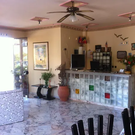 Starlight ホテル 2*